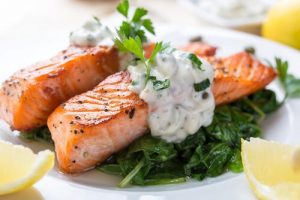 resep salmon steak with spinach